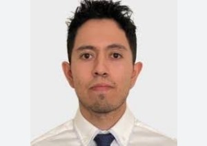 Dr. Esteban Garzón